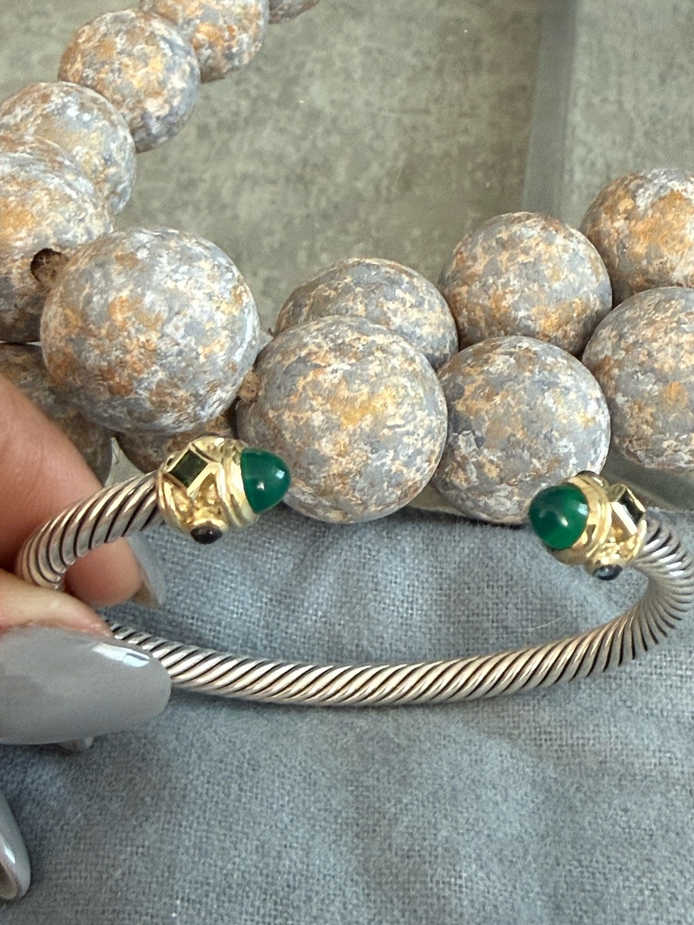 DAVID YURMAN CABLE BRACELET
Silver with 14K Yellow Gold and Green Onyx, 6mm